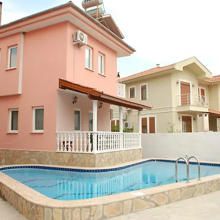 Villa Twins *